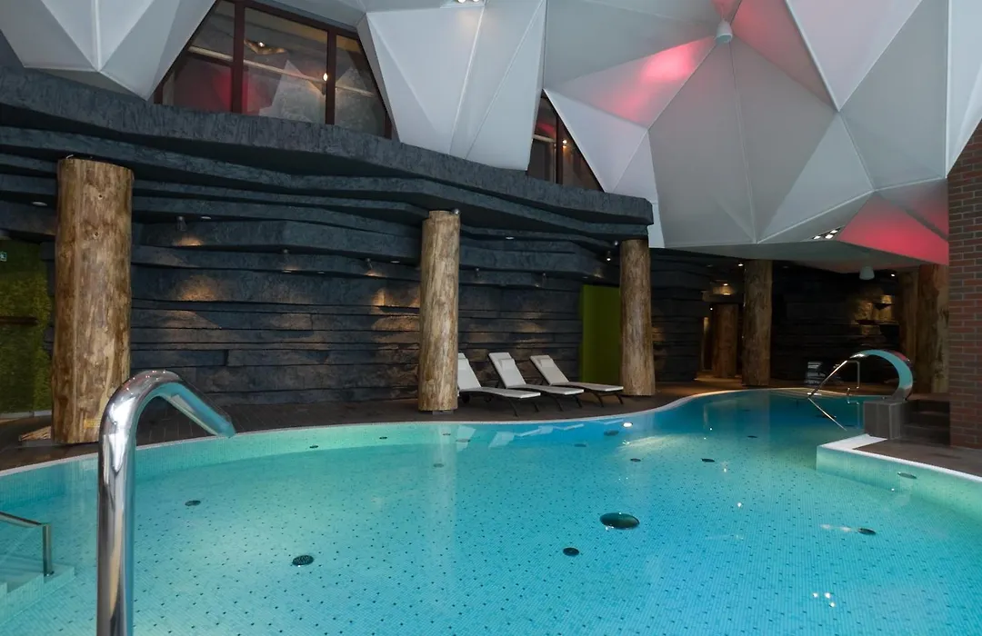 Hotel Żubrówka Spa&Wellness-1